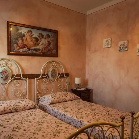 Lägenhet Il Roseto Lucignano